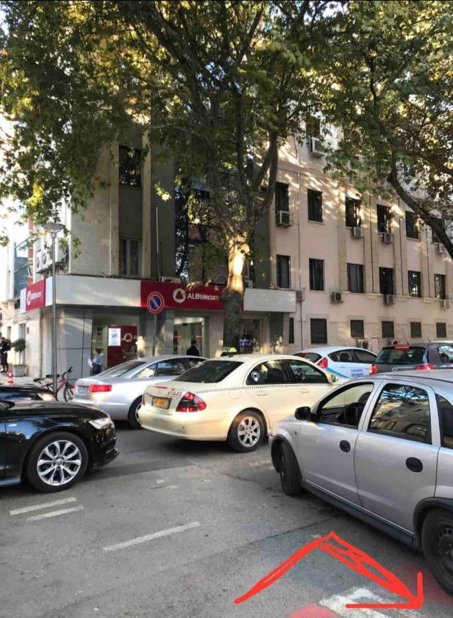 Nice Central Apartment In Tirana City Buitenkant foto