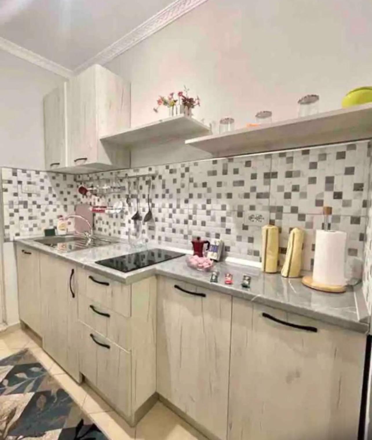 Nice Central Apartment In Tirana City Buitenkant foto